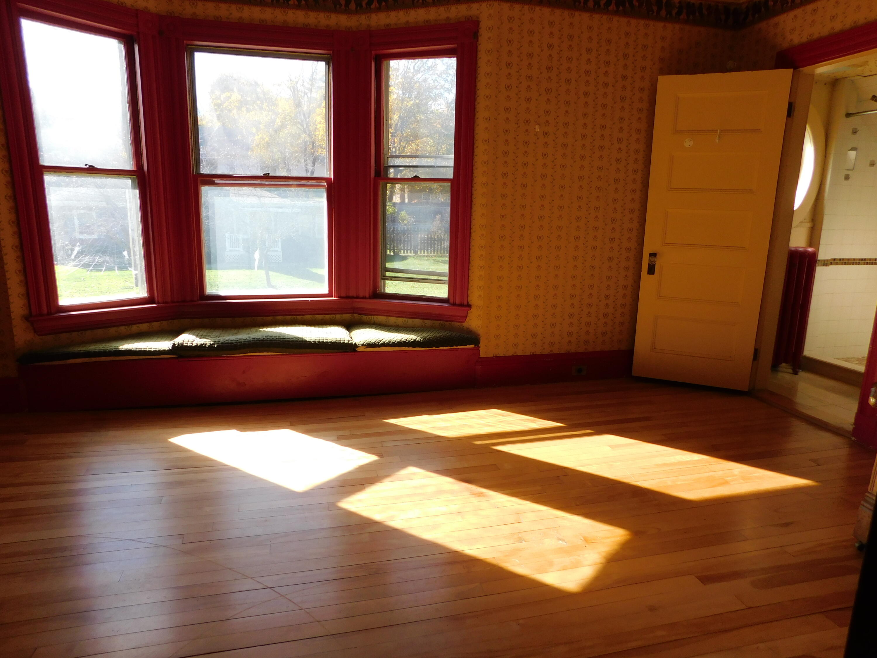 18 Monroe Street Auburn ME 04210