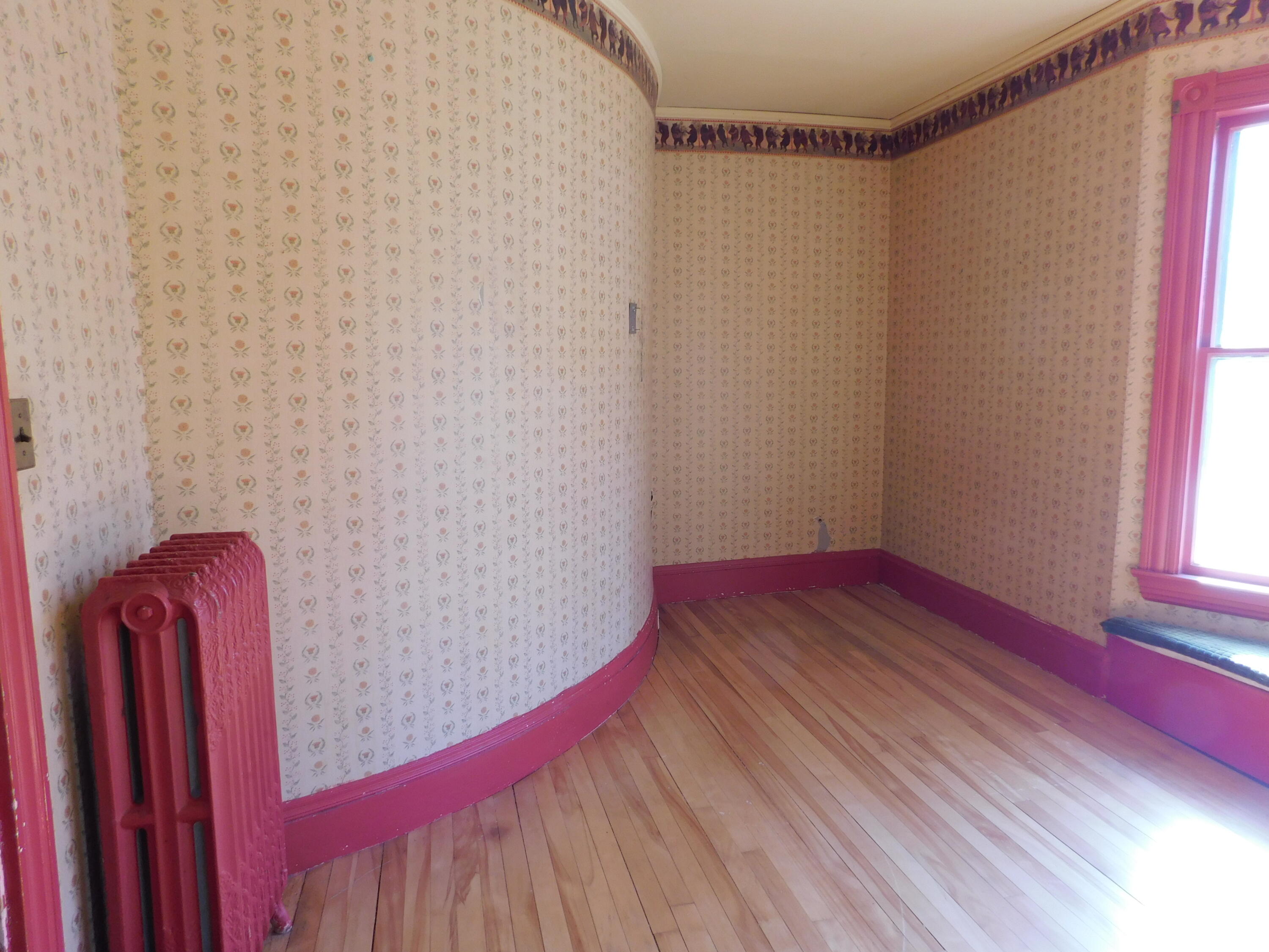 18 Monroe Street Auburn ME 04210