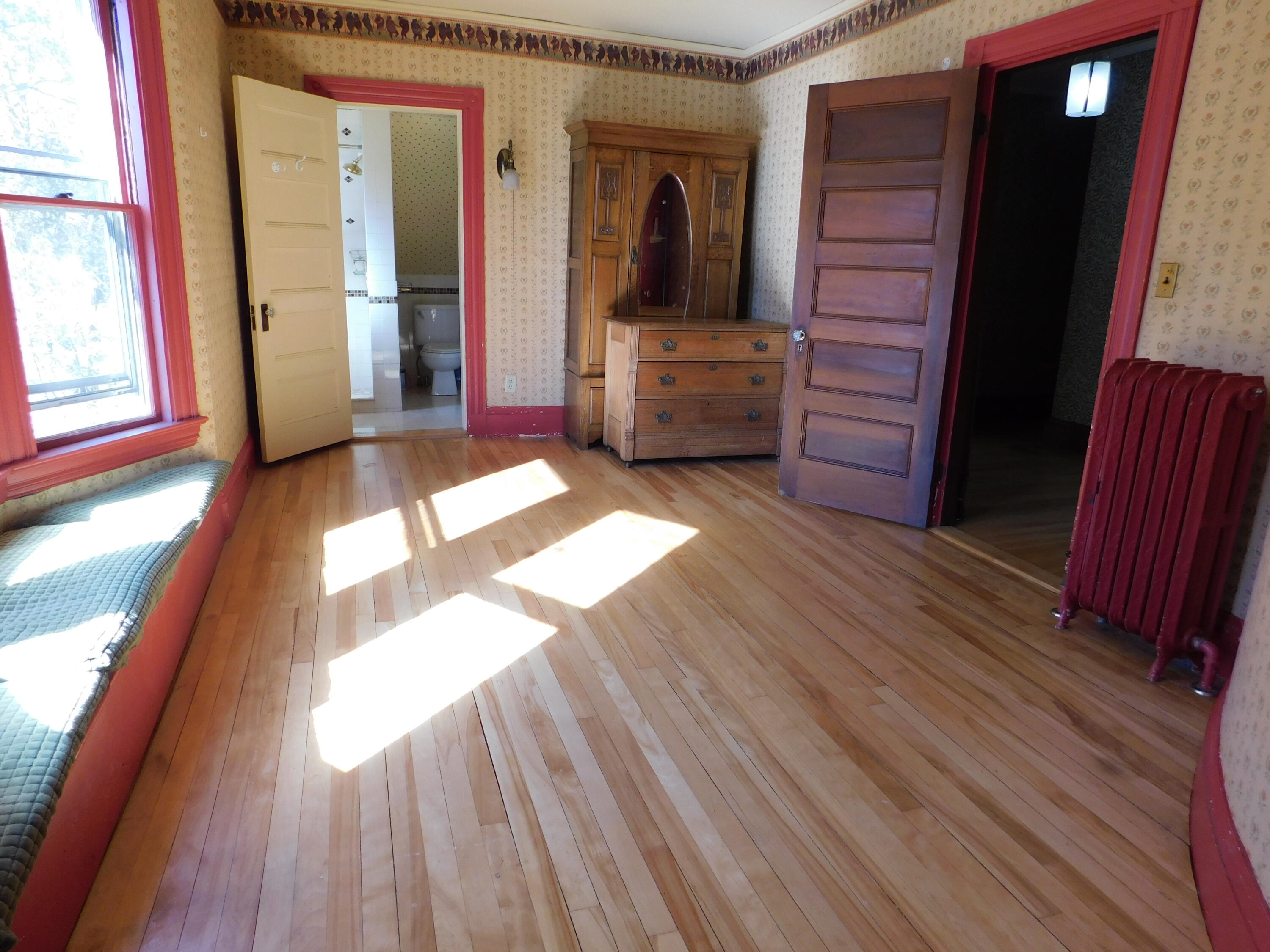 18 Monroe Street Auburn ME 04210