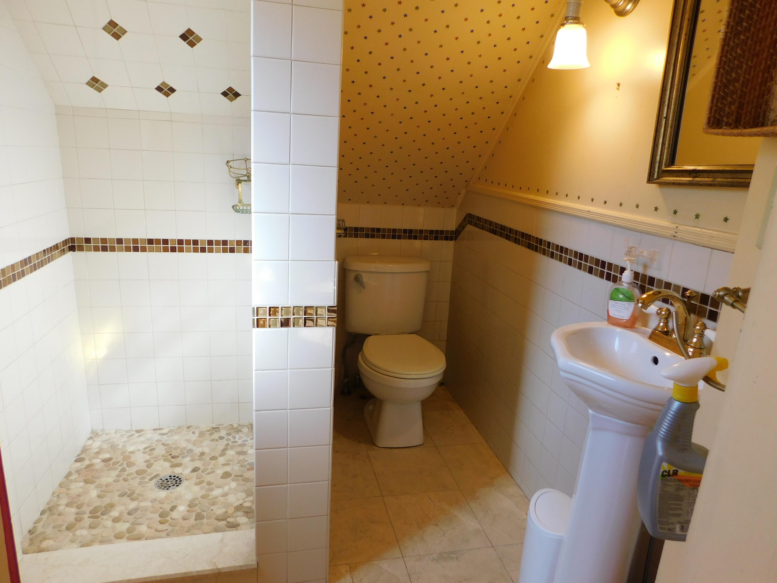 18 Monroe Street Auburn ME 04210