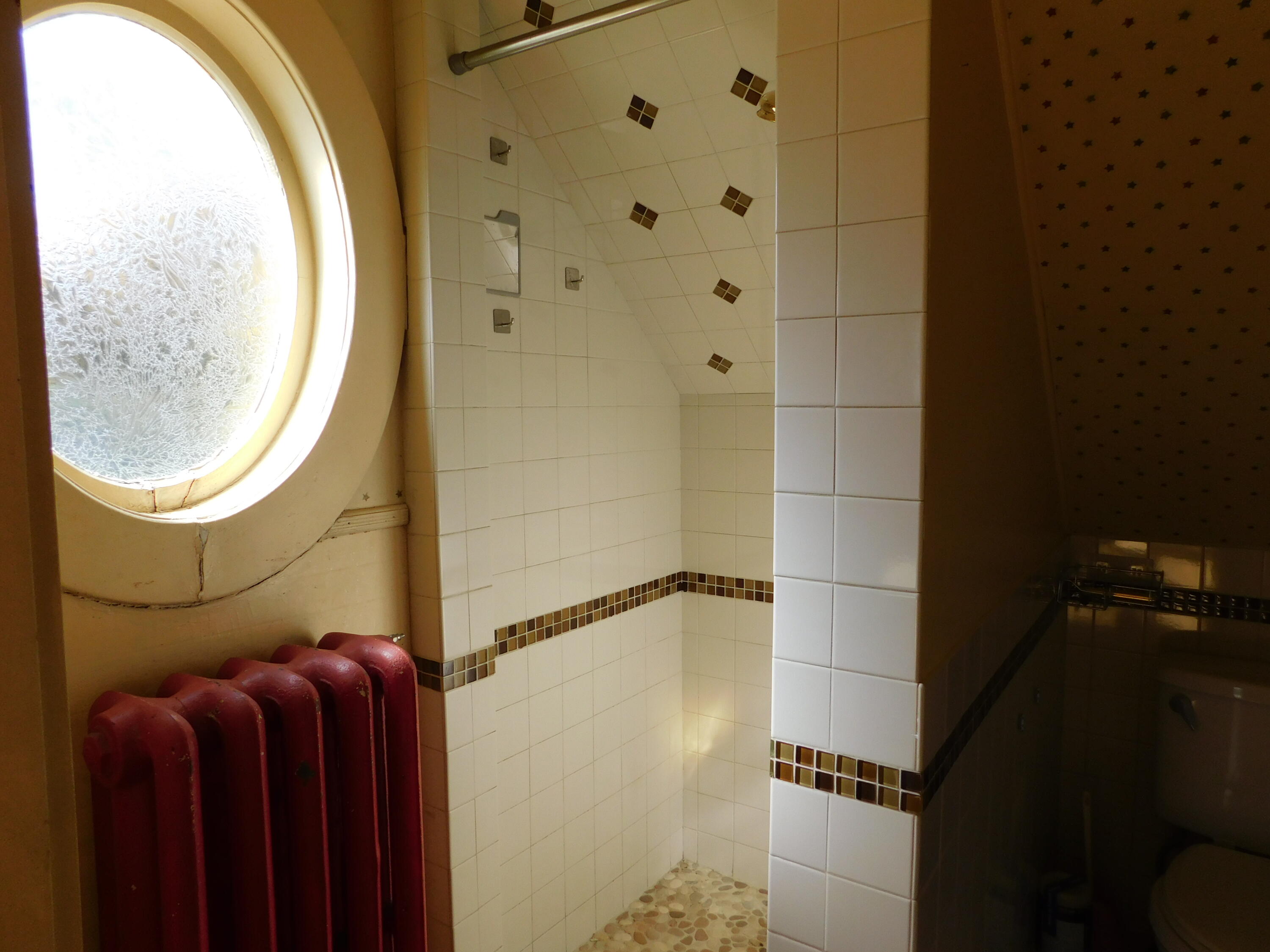 18 Monroe Street Auburn ME 04210