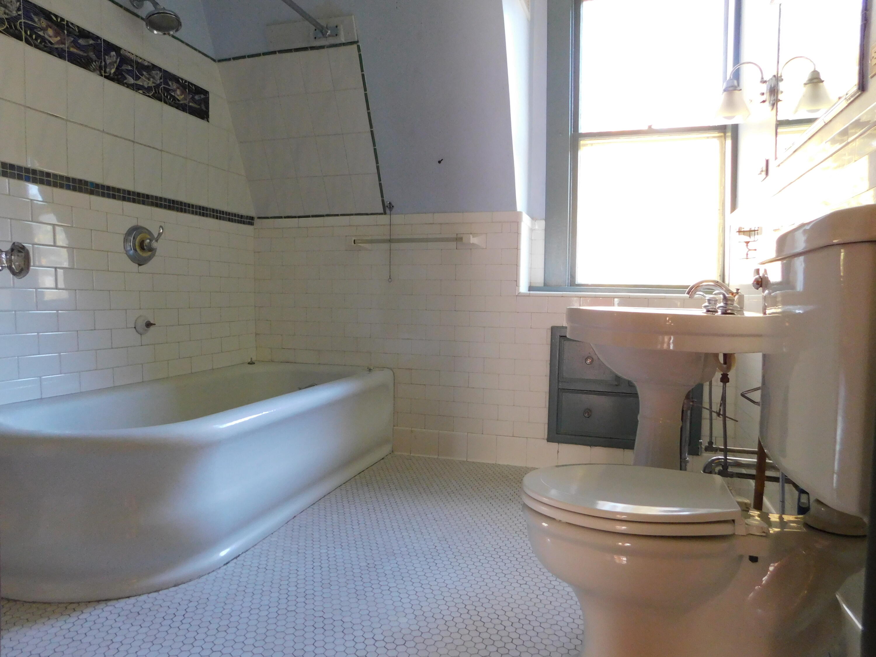 18 Monroe Street Auburn ME 04210