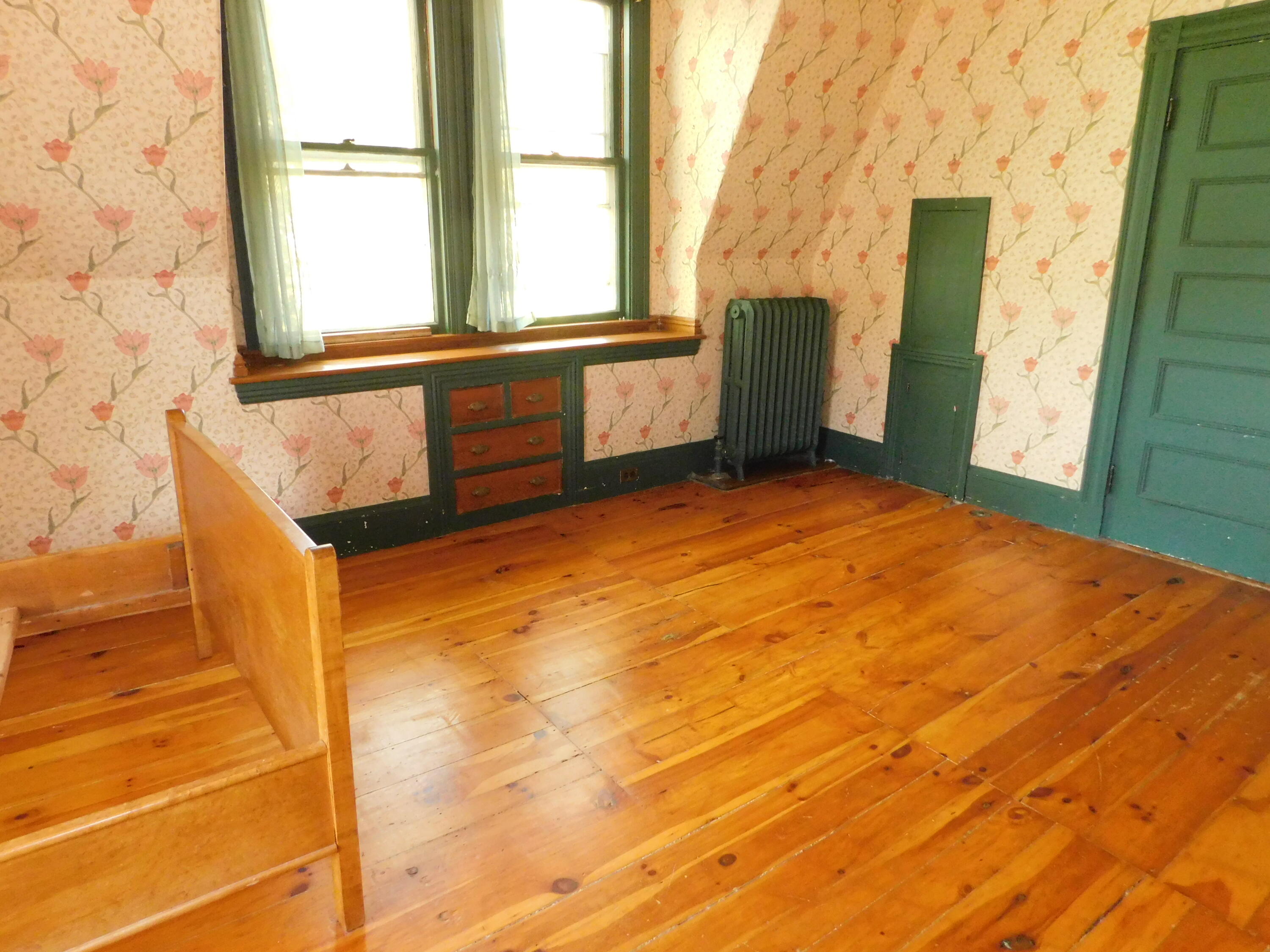 18 Monroe Street Auburn ME 04210