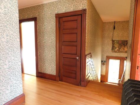 18 Monroe Street Auburn ME 04210