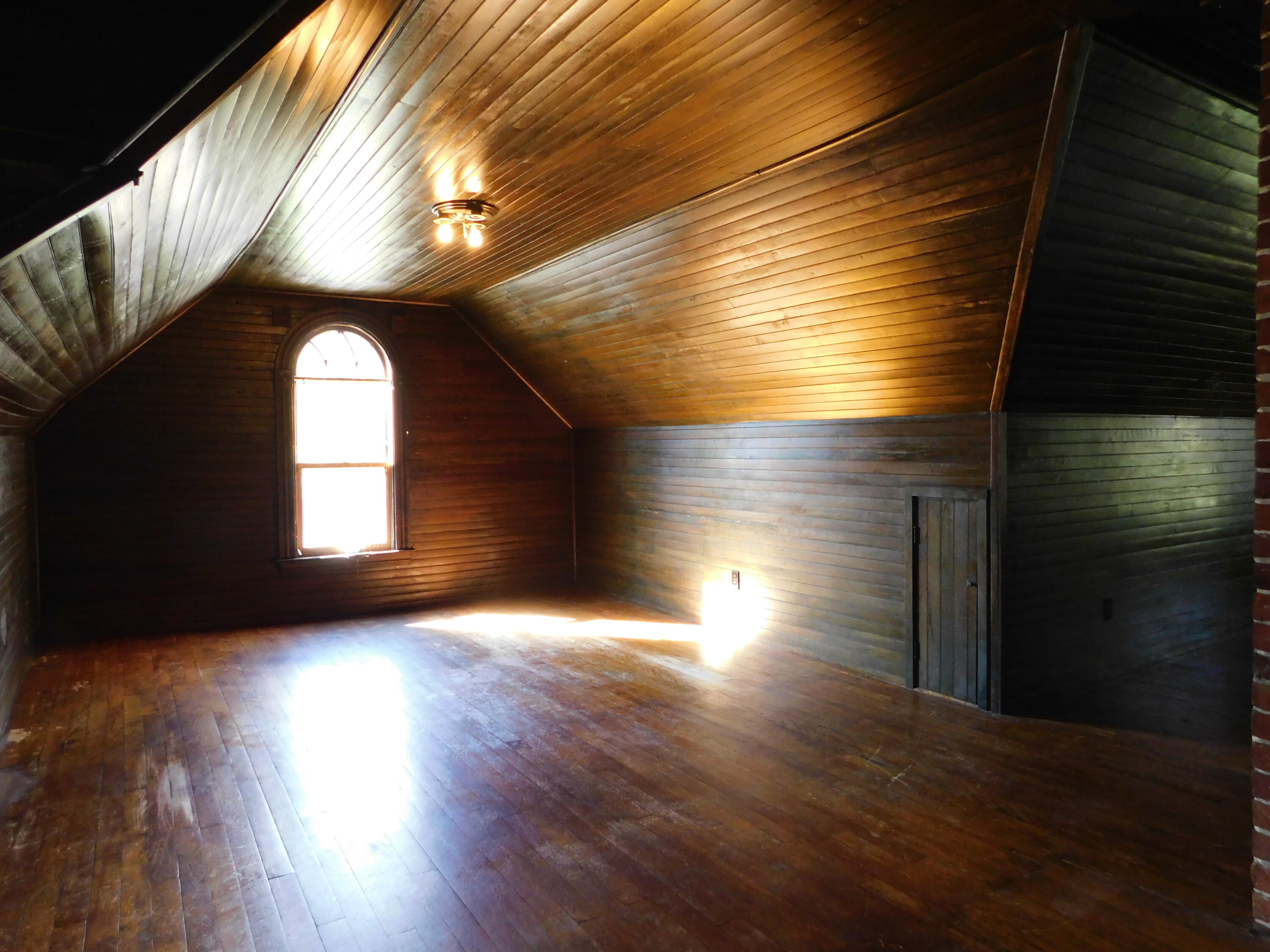 18 Monroe Street Auburn ME 04210