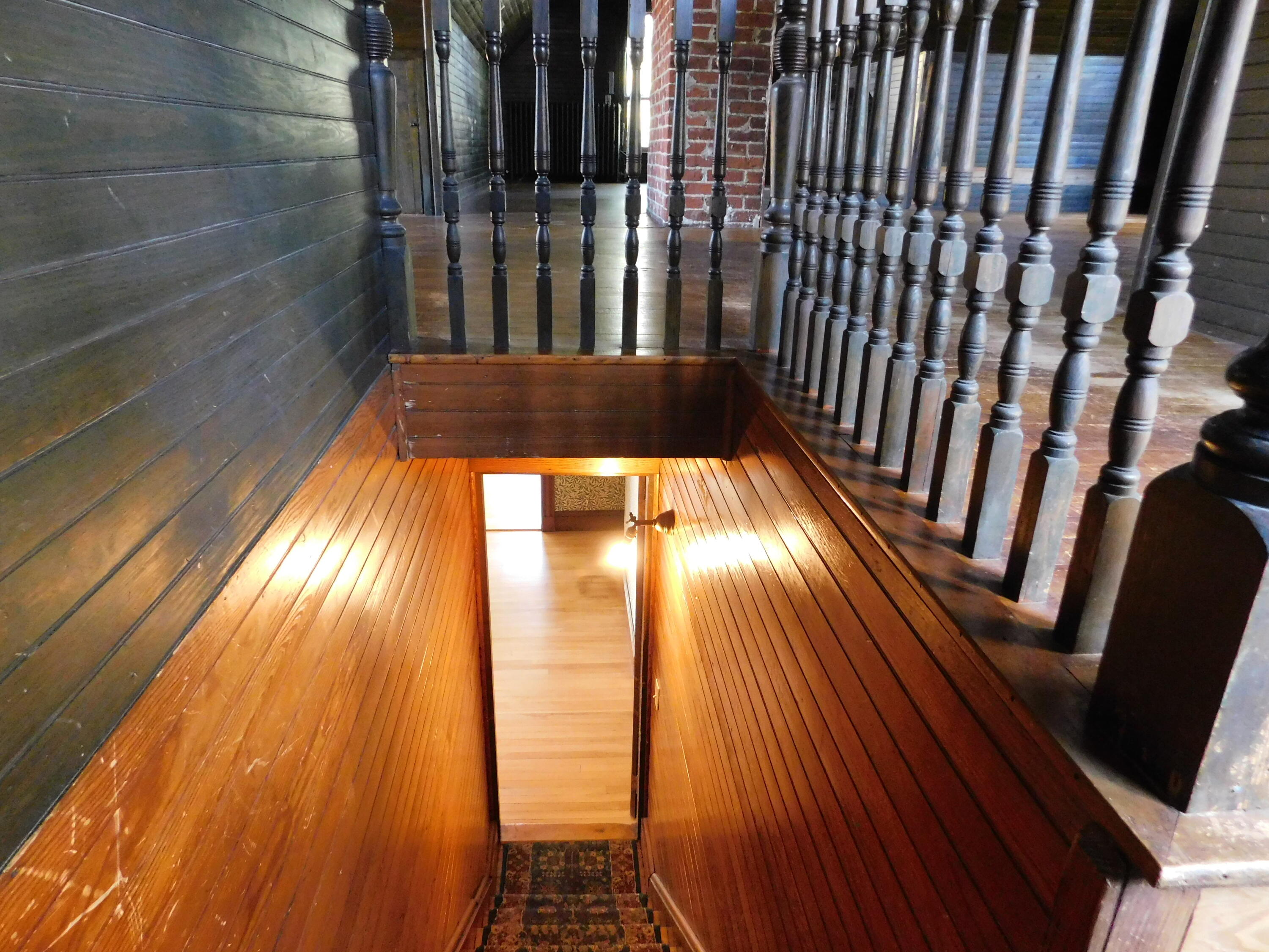 18 Monroe Street Auburn ME 04210