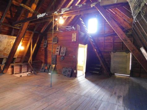 18 Monroe Street Auburn ME 04210