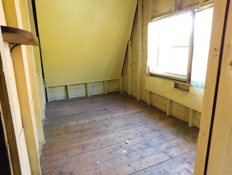 18 Monroe Street Auburn ME 04210