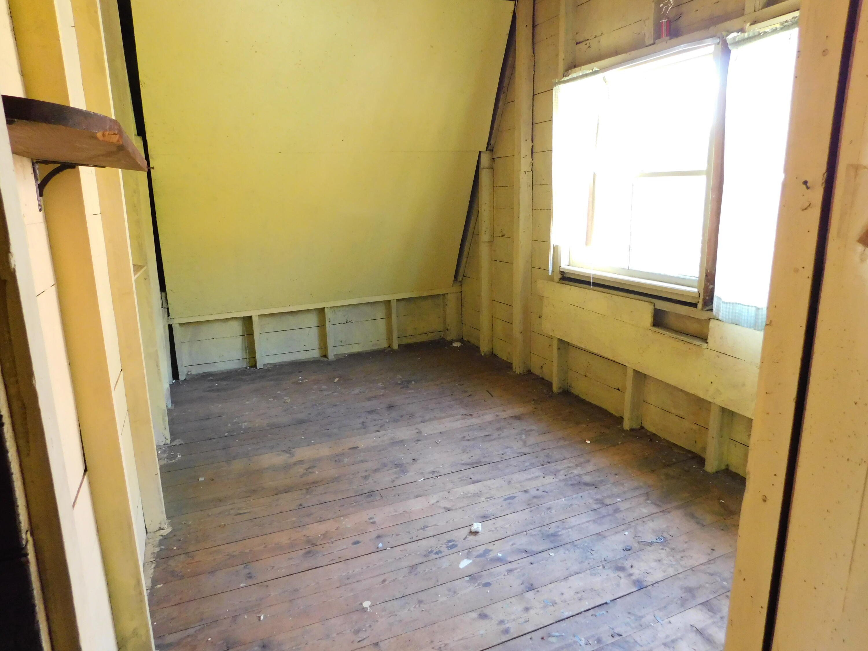 18 Monroe Street Auburn ME 04210