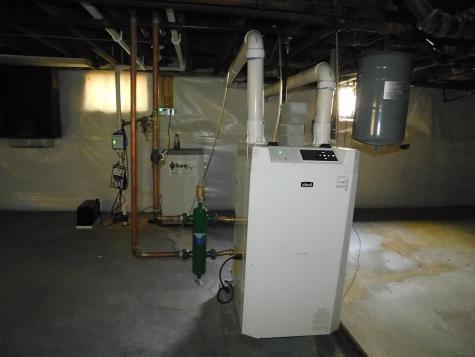 18 Monroe Street Auburn ME 04210