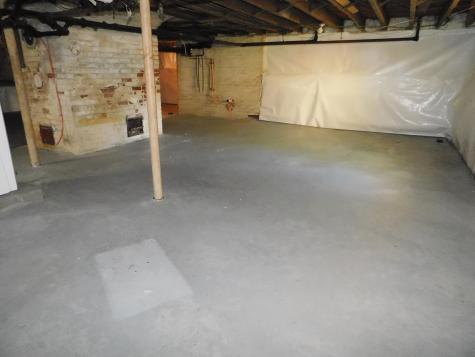 18 Monroe Street Auburn ME 04210