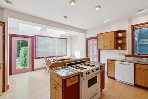 8 Mckeen Street Brunswick ME 04011