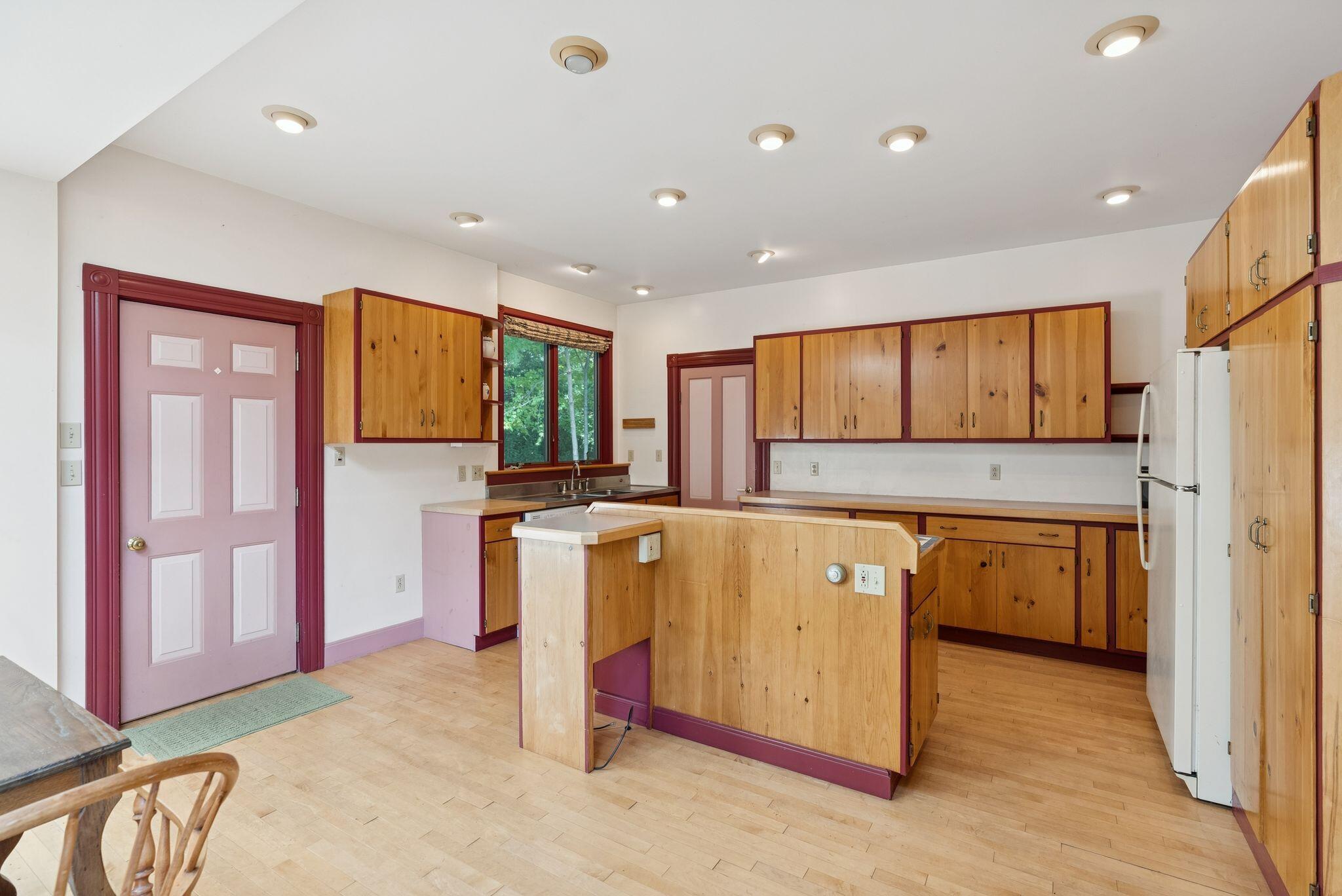 8 Mckeen Street Brunswick ME 04011