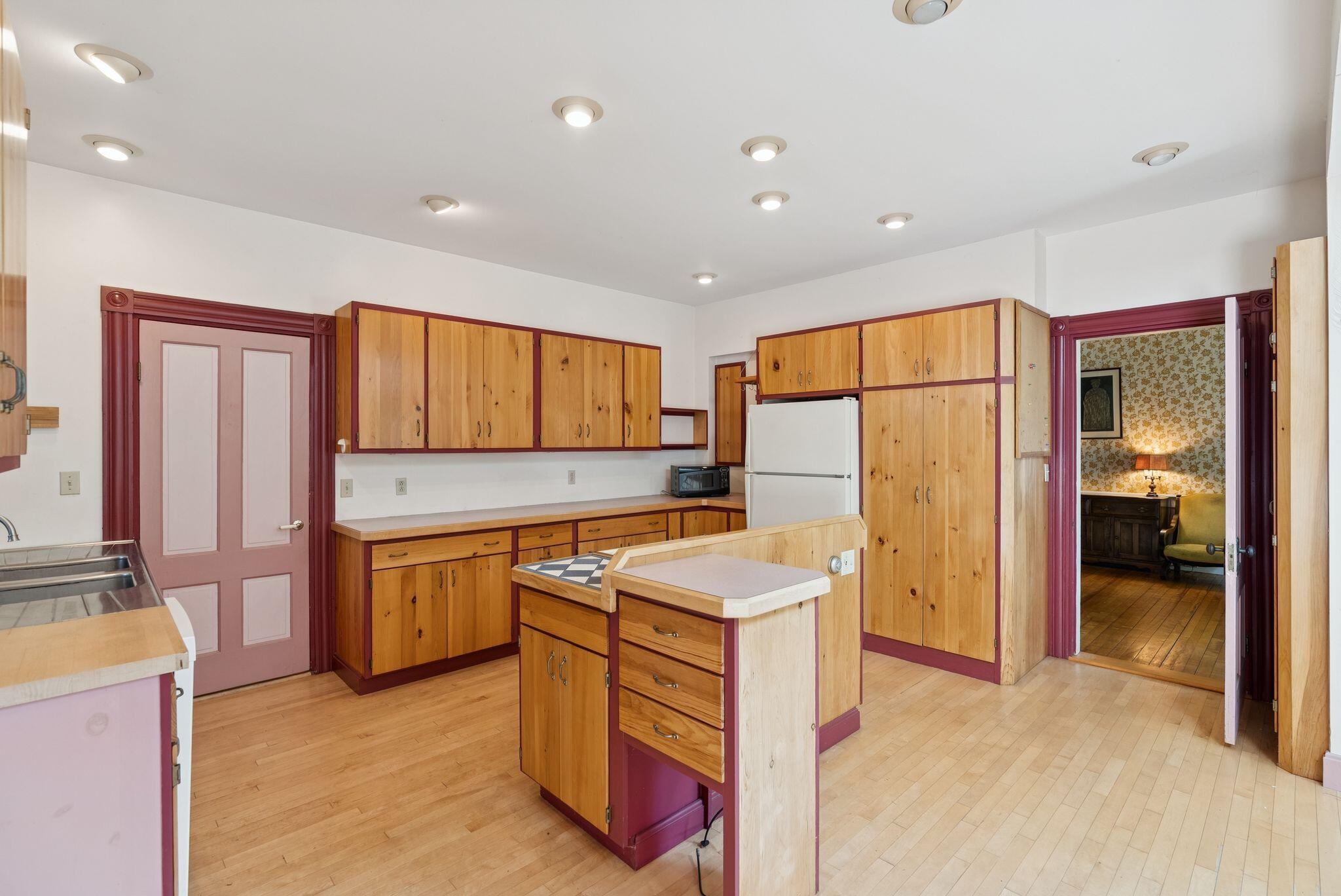 8 Mckeen Street Brunswick ME 04011