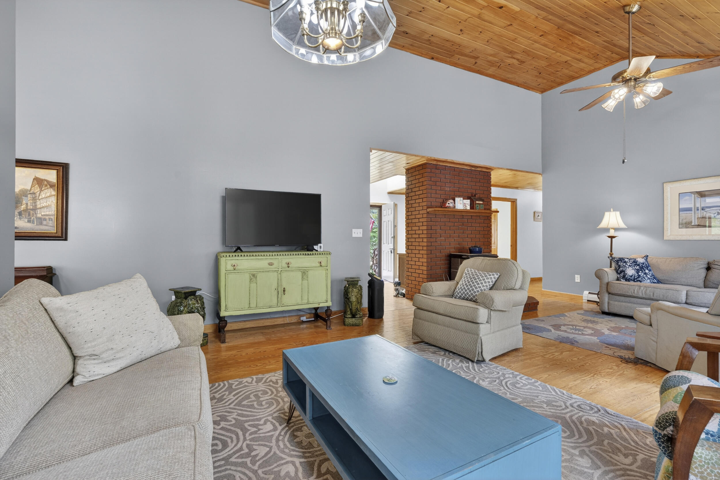 156 Bisco Road Paris ME 04281