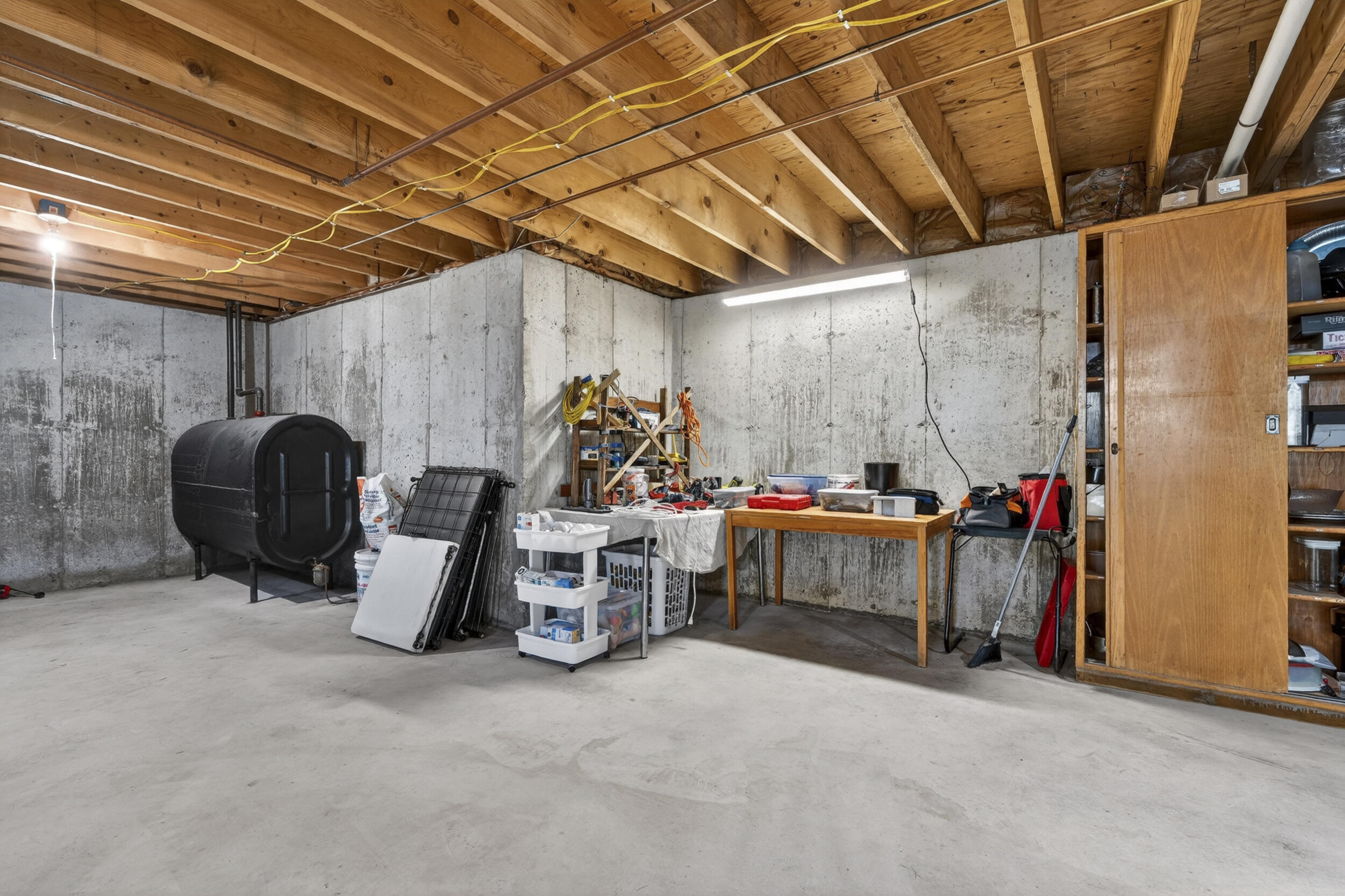 156 Bisco Road Paris ME 04281