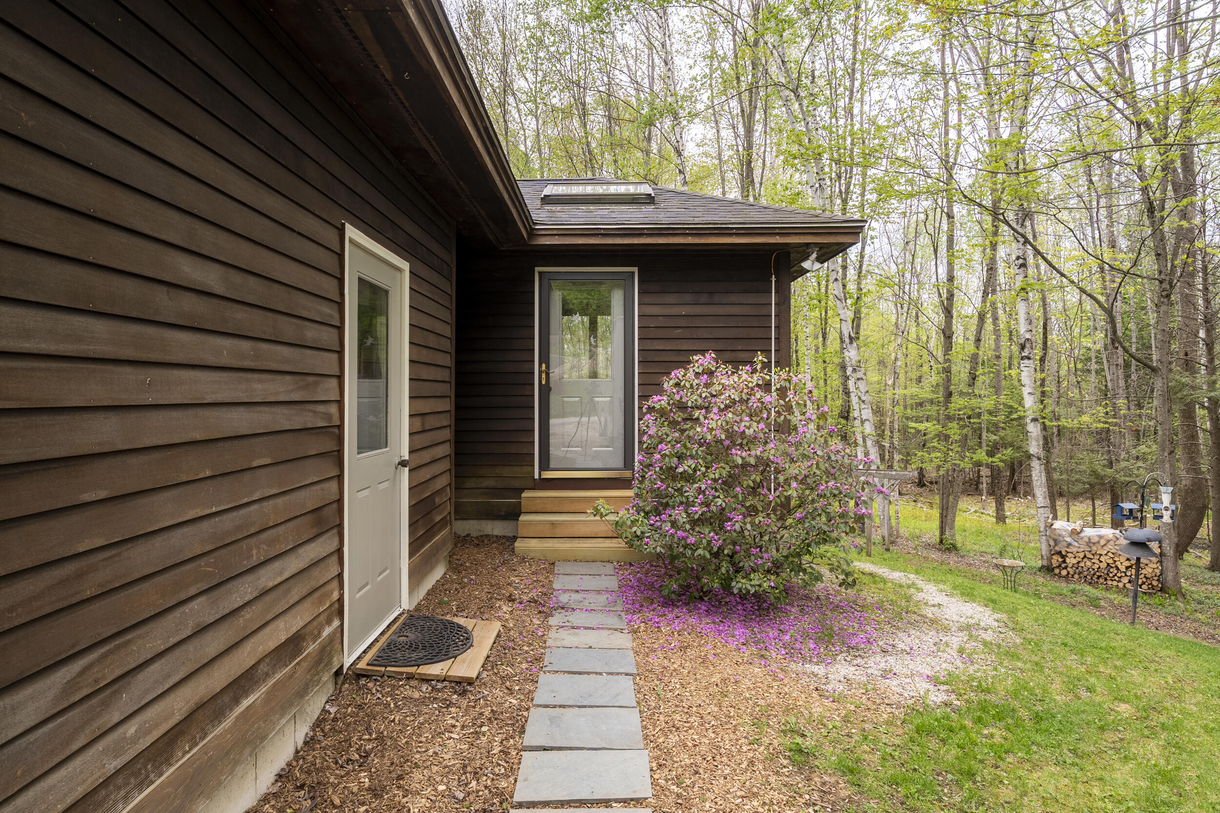 156 Bisco Road Paris ME 04281