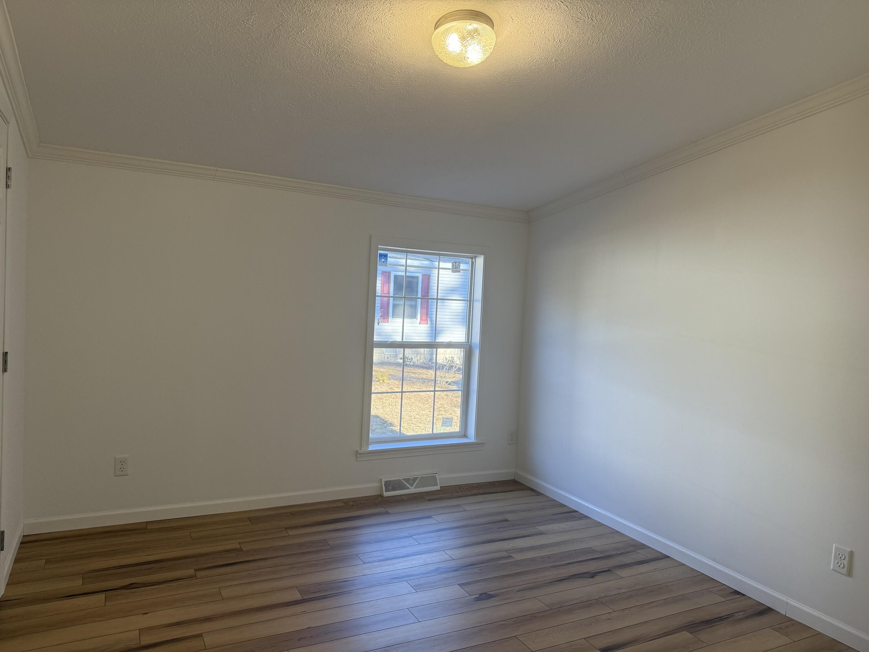 6 Commodore Drive Sanford ME 04073