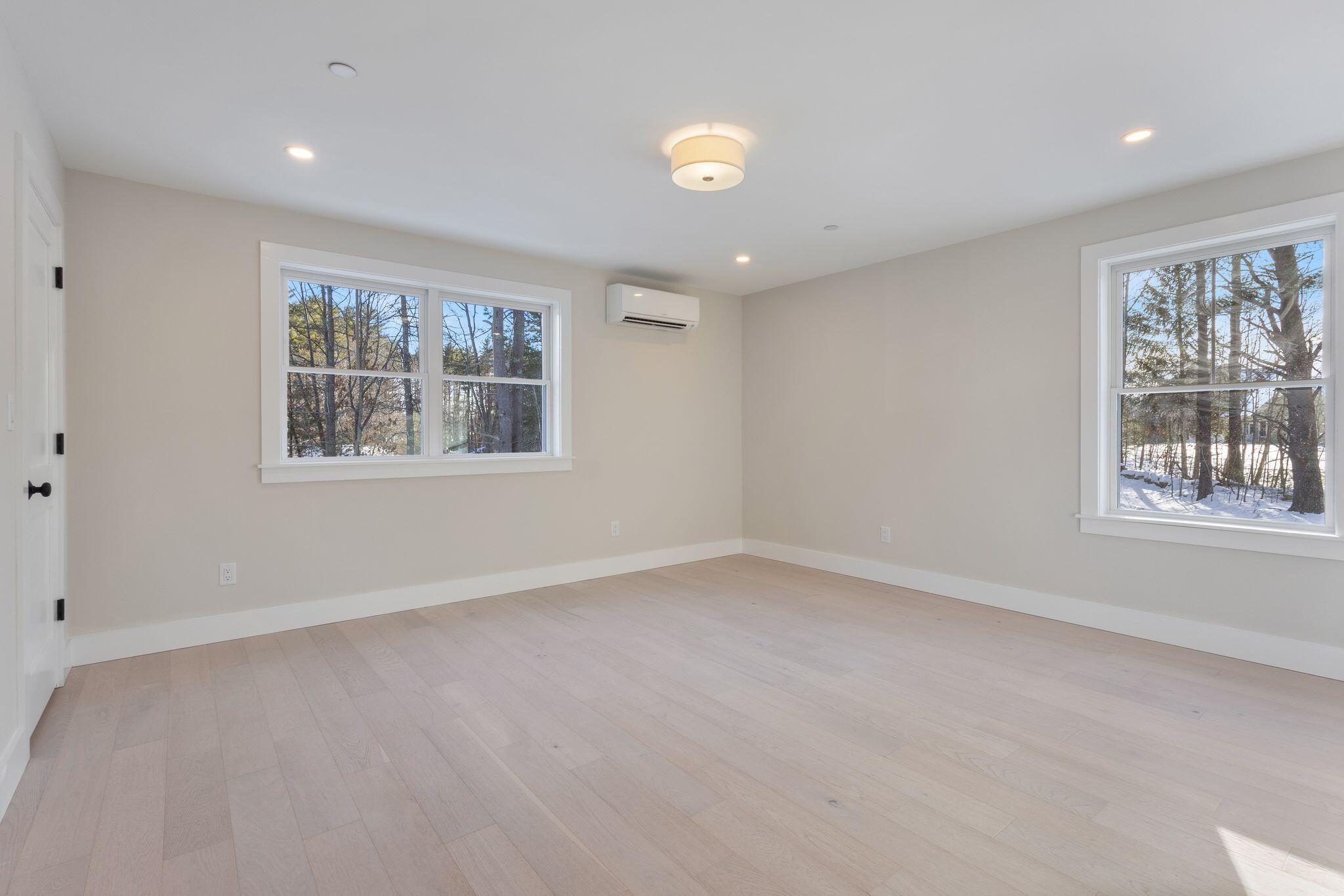 11 Peabody Lane Saco ME 04072