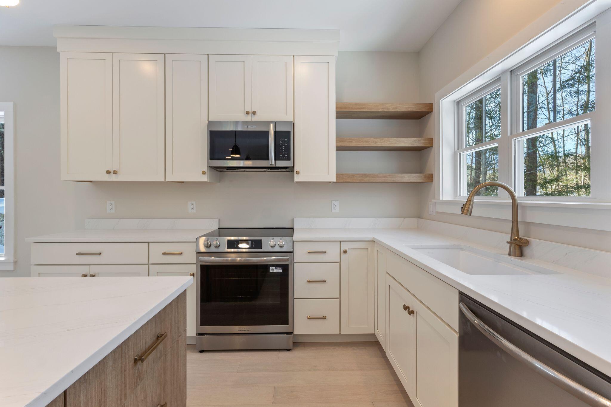 11 Peabody Lane Saco ME 04072