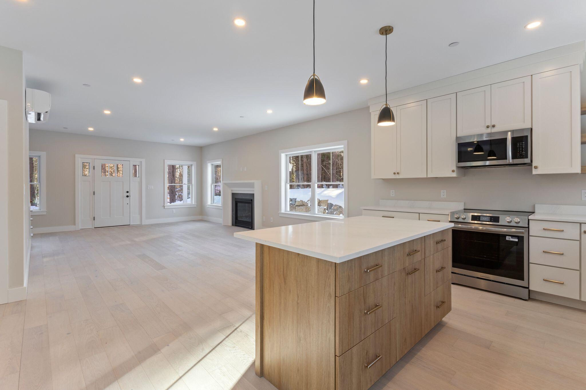 11 Peabody Lane Saco ME 04072