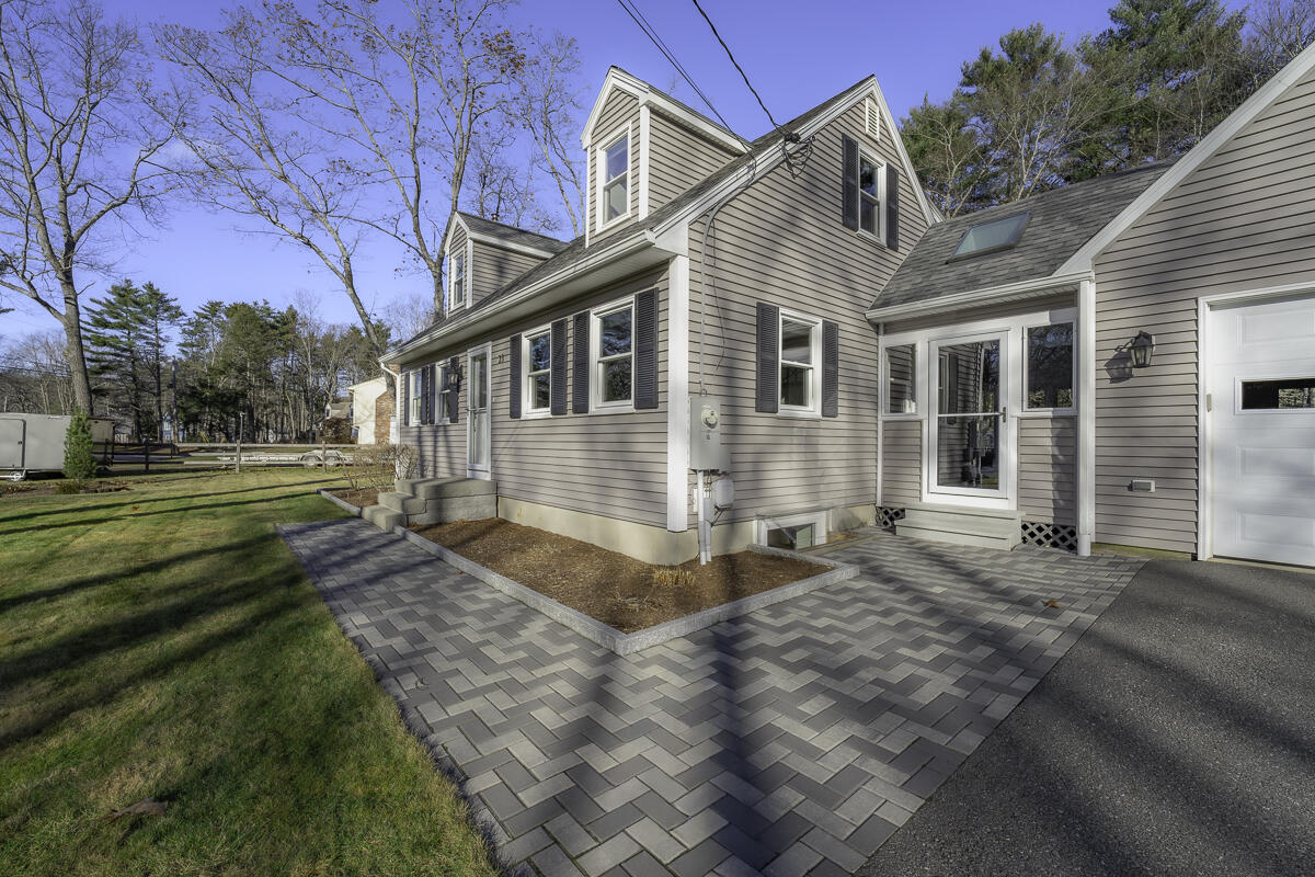 23 Merrymeeting Drive Topsham ME 04086