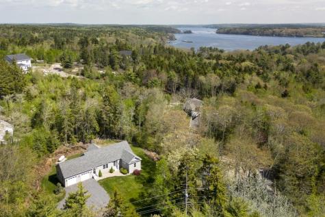 15 Shipbuilder Road Boothbay ME 04544