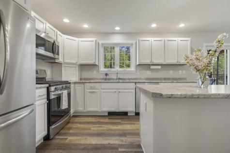 15 Shipbuilder Road Boothbay ME 04544