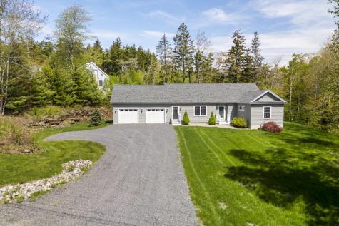 15 Shipbuilder Road Boothbay ME 04544