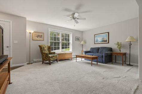 15 Shipbuilder Road Boothbay ME 04544