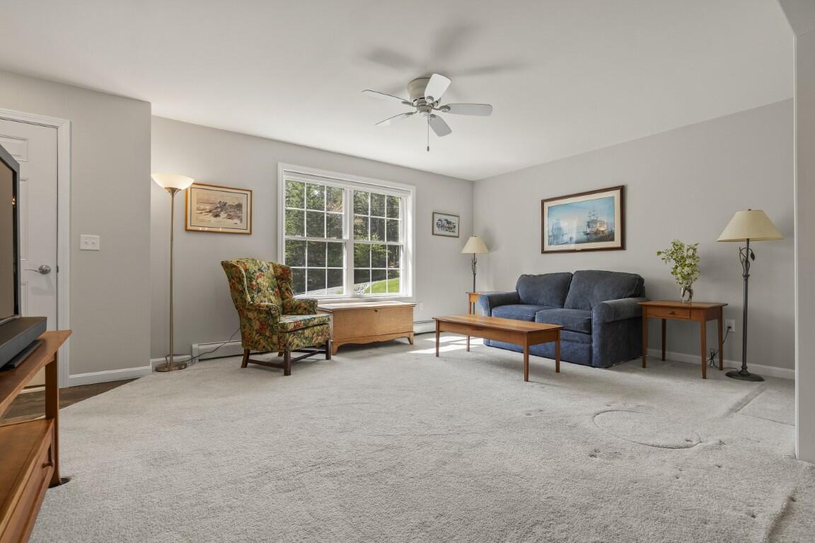 15 Shipbuilder Road Boothbay ME 04544