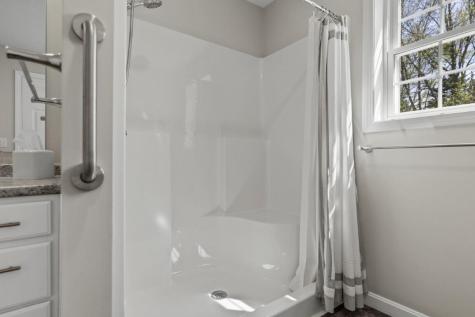 15 Shipbuilder Road Boothbay ME 04544