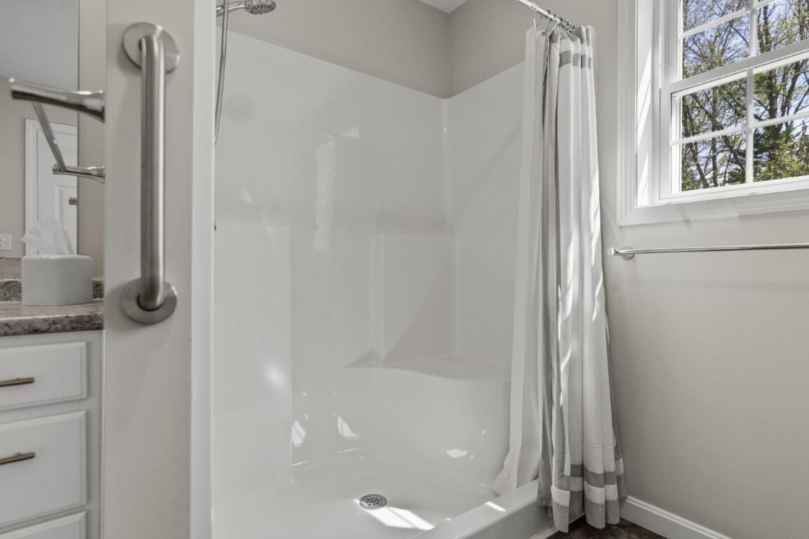 15 Shipbuilder Road Boothbay ME 04544