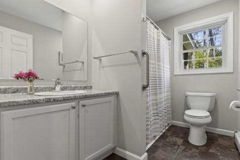15 Shipbuilder Road Boothbay ME 04544