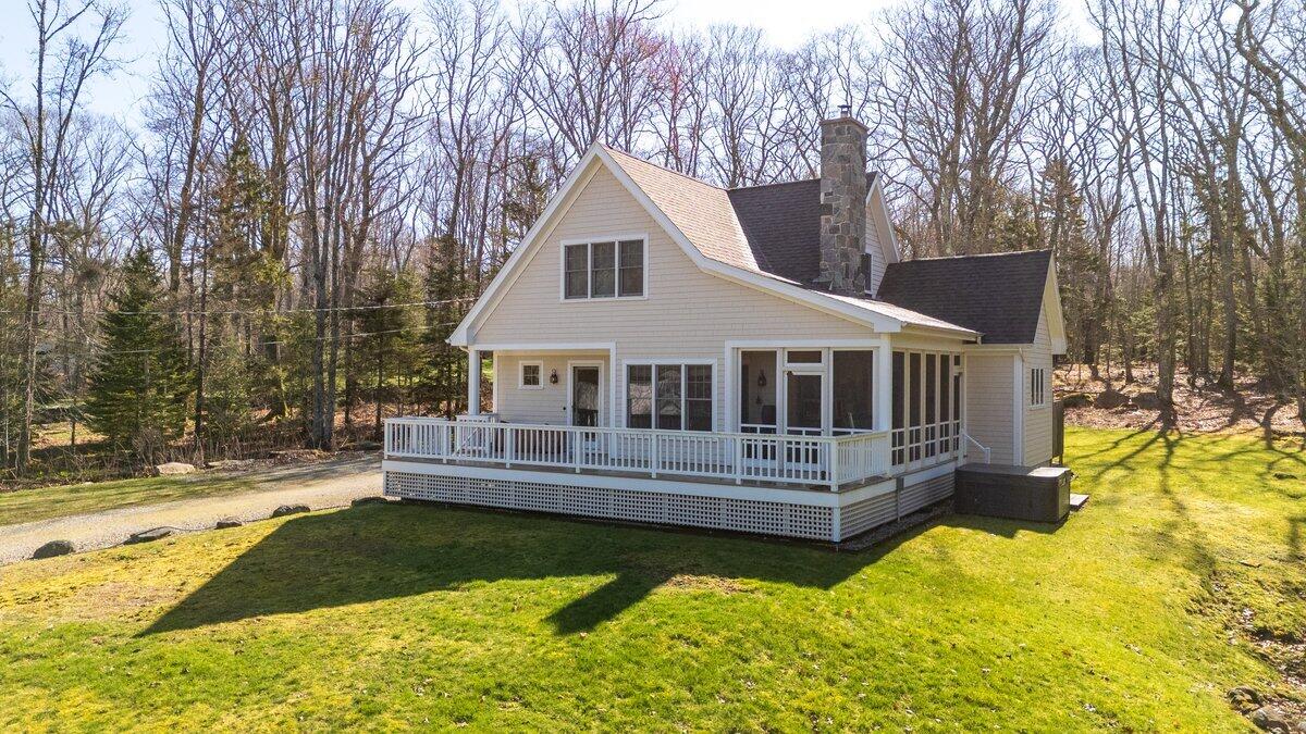 55 Pinkham Road Bristol ME 04554