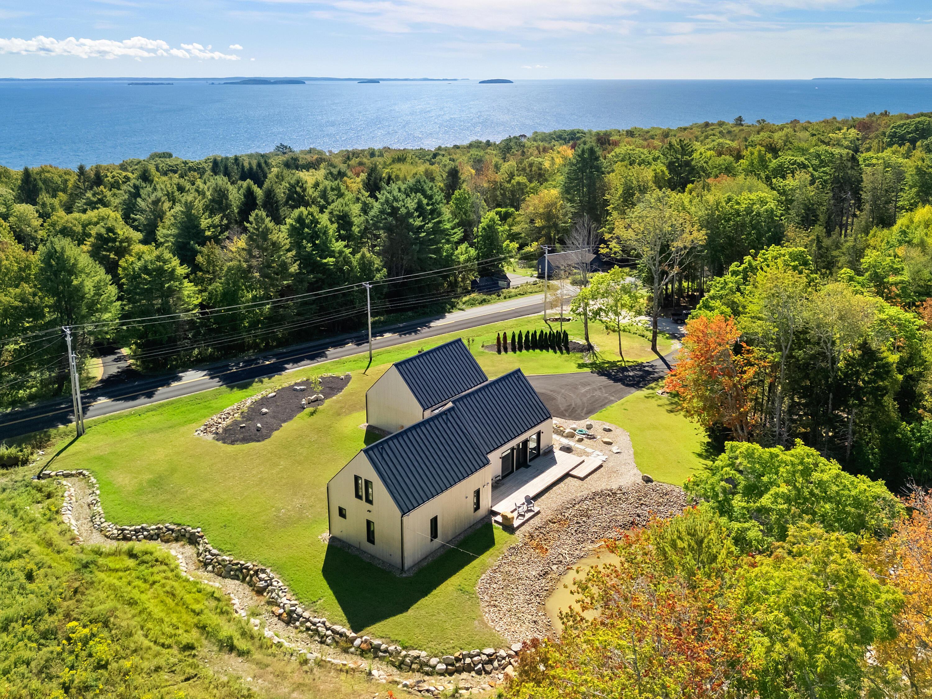 11 Iron Bluff Road, Lincolnville, ME 04849 1637598 The