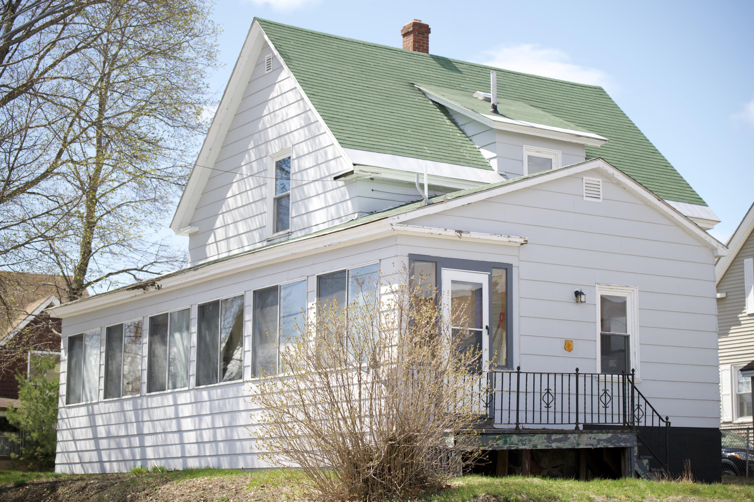 17 Katahdin Avenue Millinocket ME 04462