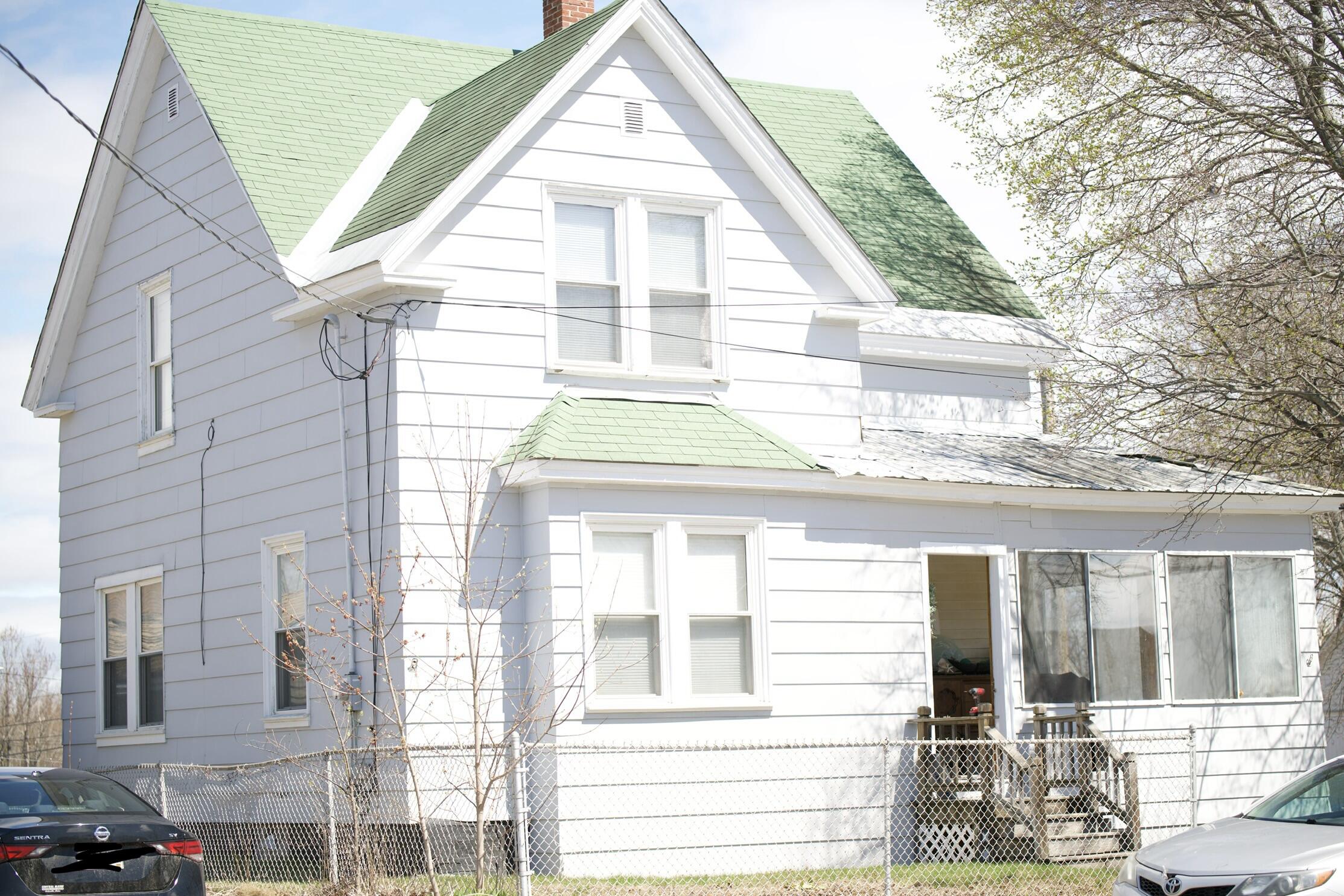 17 Katahdin Avenue Millinocket ME 04462