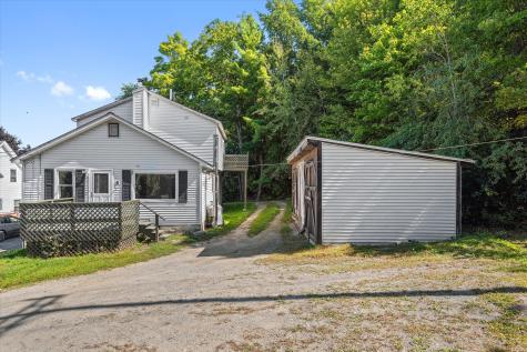 25 Main Road Road Eddington ME 04428