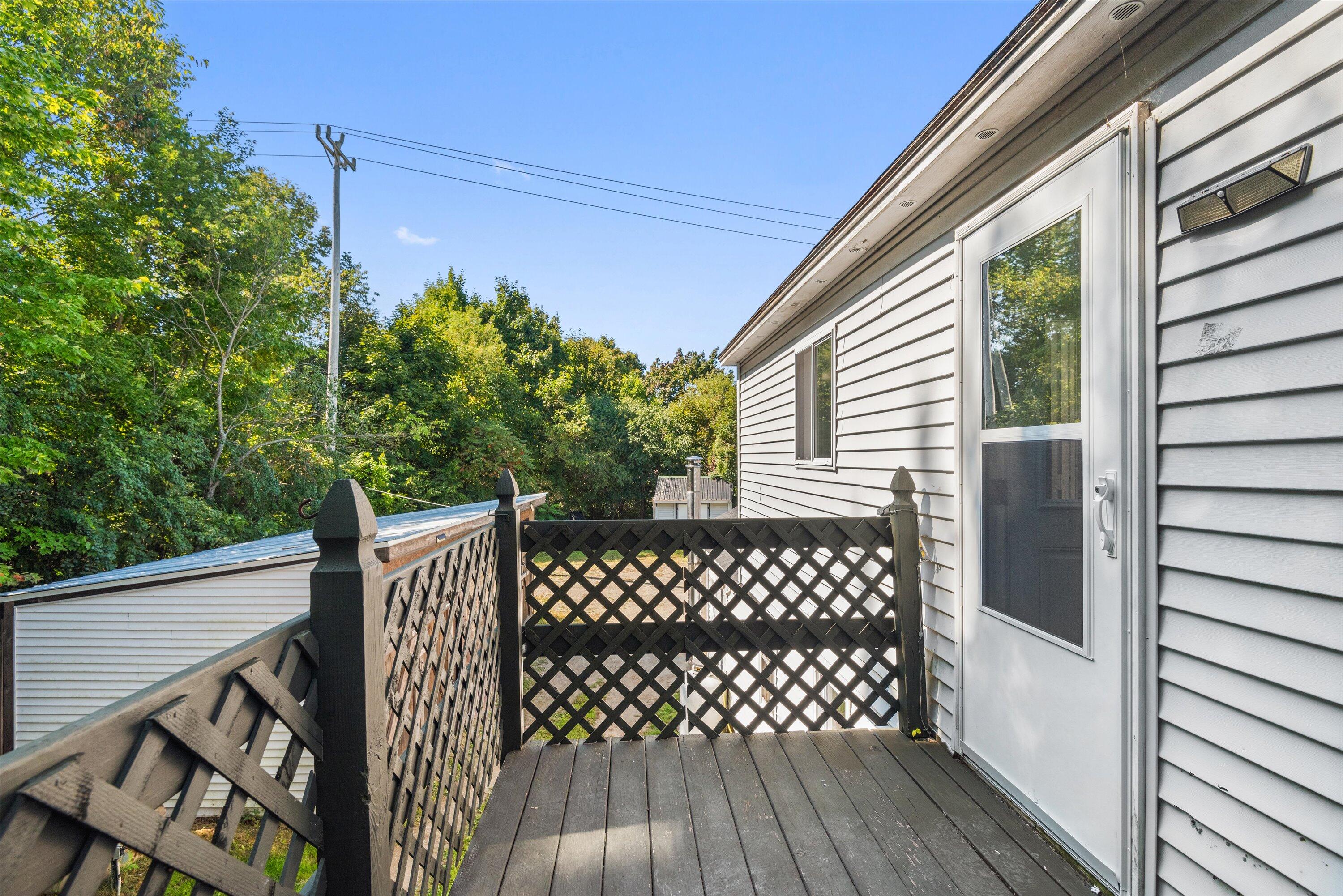 25 Main Road Road Eddington ME 04428