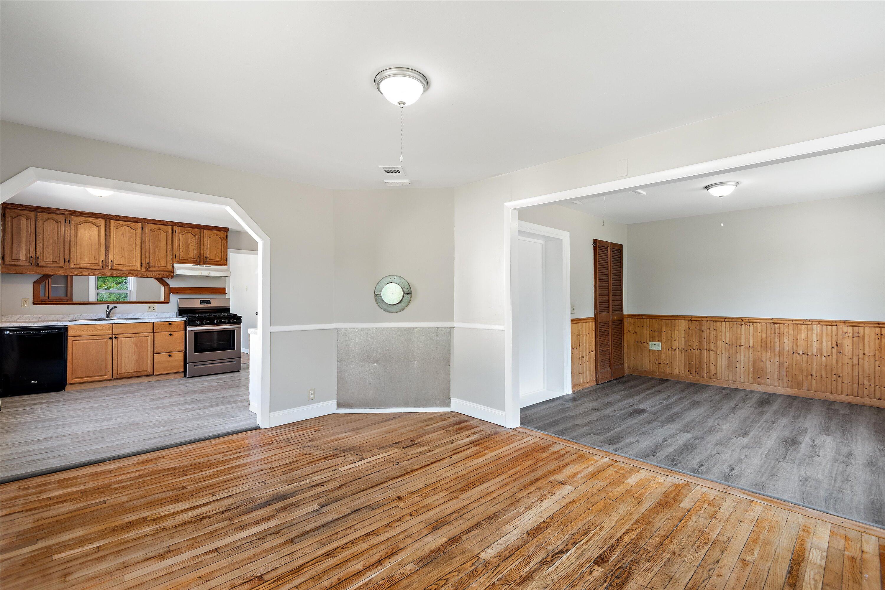 25 Main Road Road Eddington ME 04428