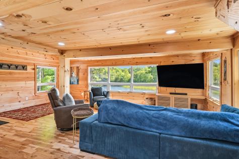 8 Jordan Lane West Gardiner ME 04345