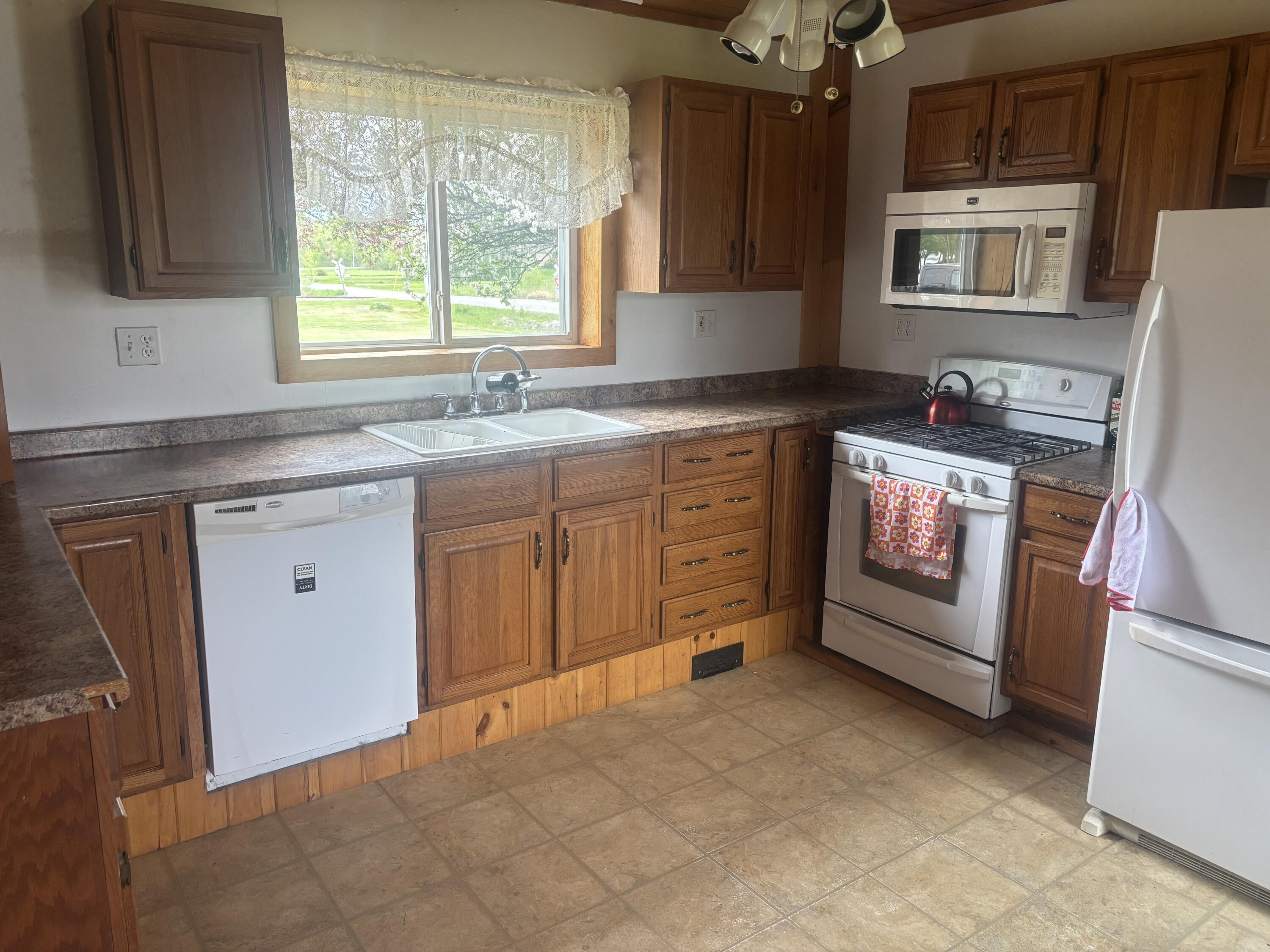 8 Lester Lane Burnham ME 04988