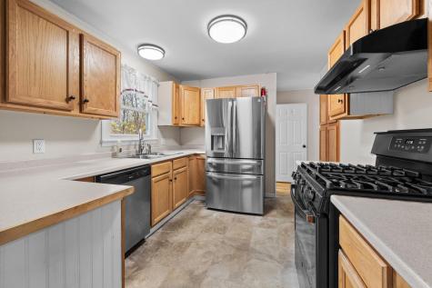 20 Thompson Road Veazie ME 04401