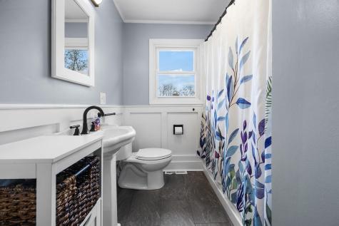 20 Thompson Road Veazie ME 04401