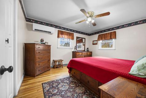 20 Thompson Road Veazie ME 04401