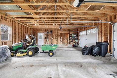 20 Thompson Road Veazie ME 04401