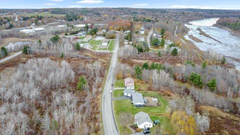 20 Thompson Road Veazie ME 04401