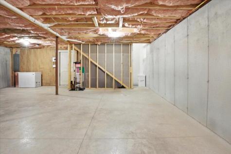 3 Ivy Circle Limerick ME 04048