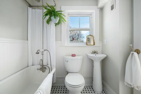 22 Lobster Cove Road York ME 03909